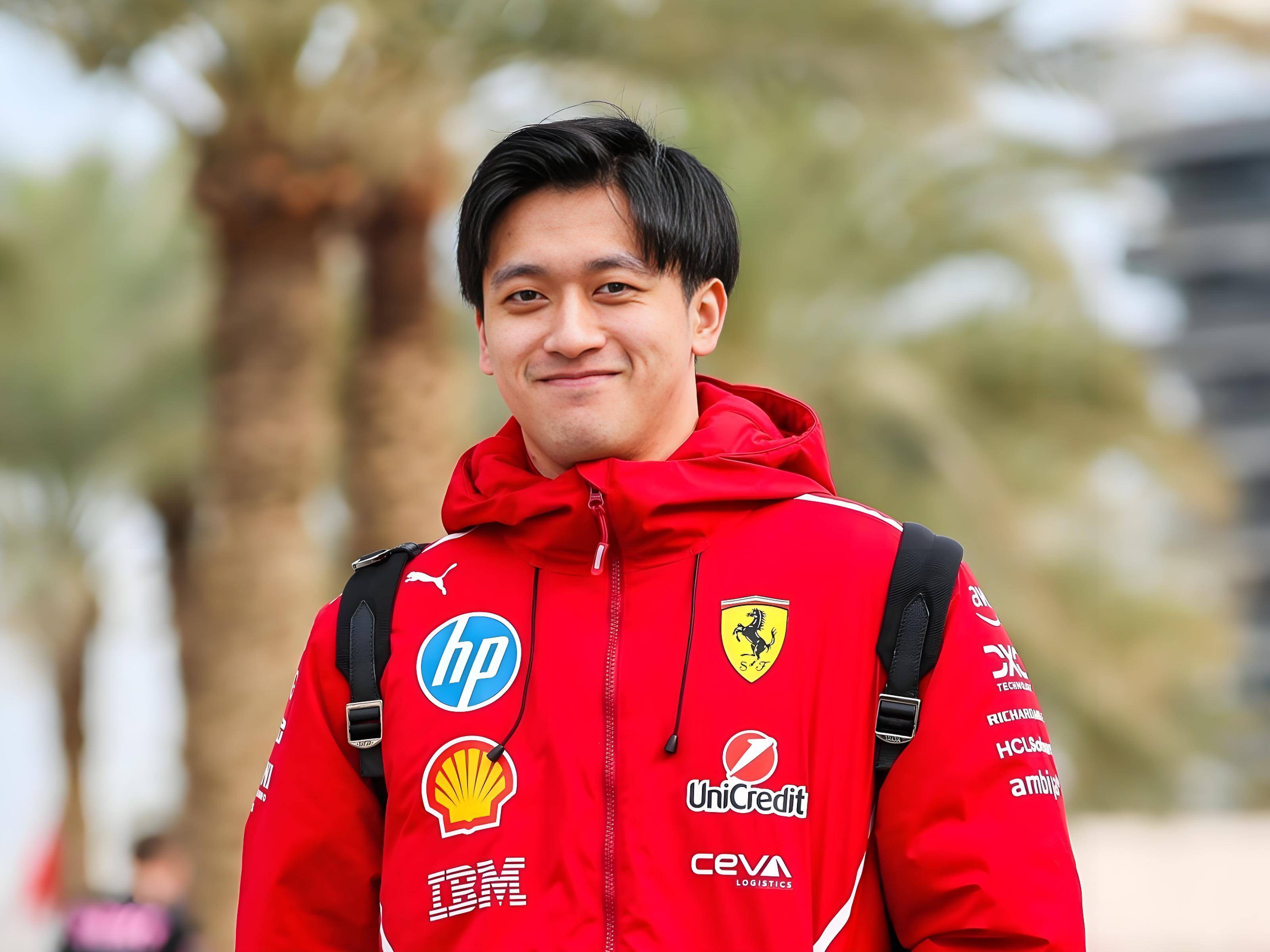 索伯车队碾压雷诺车队，周冠宇统治全场